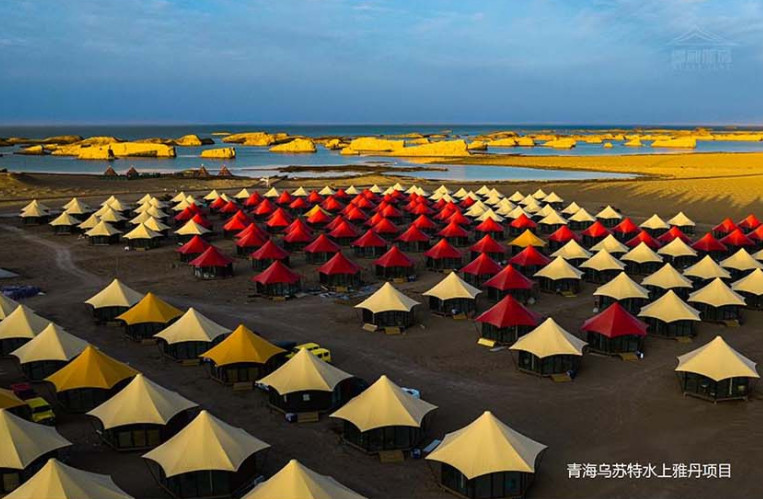 青海烏蘇特水上雅丹